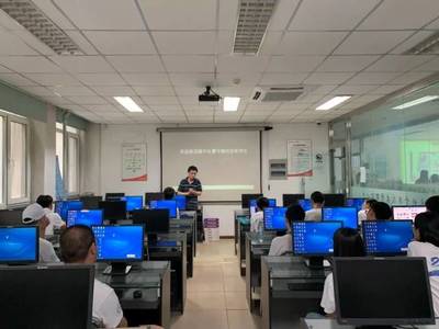 北京師范大學分營信息技術(shù)自主研究性學習活動成功舉辦，青少年共探網(wǎng)絡(luò)技術(shù)服務(wù)新視野
